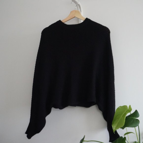 Mendocino Black Crewneck Crop Knit Sweater - Picture 1 of 4